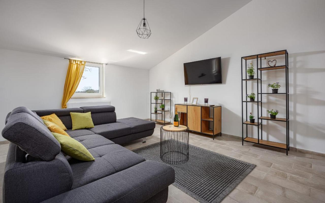 Apartments Valeria Divsici Exterior photo